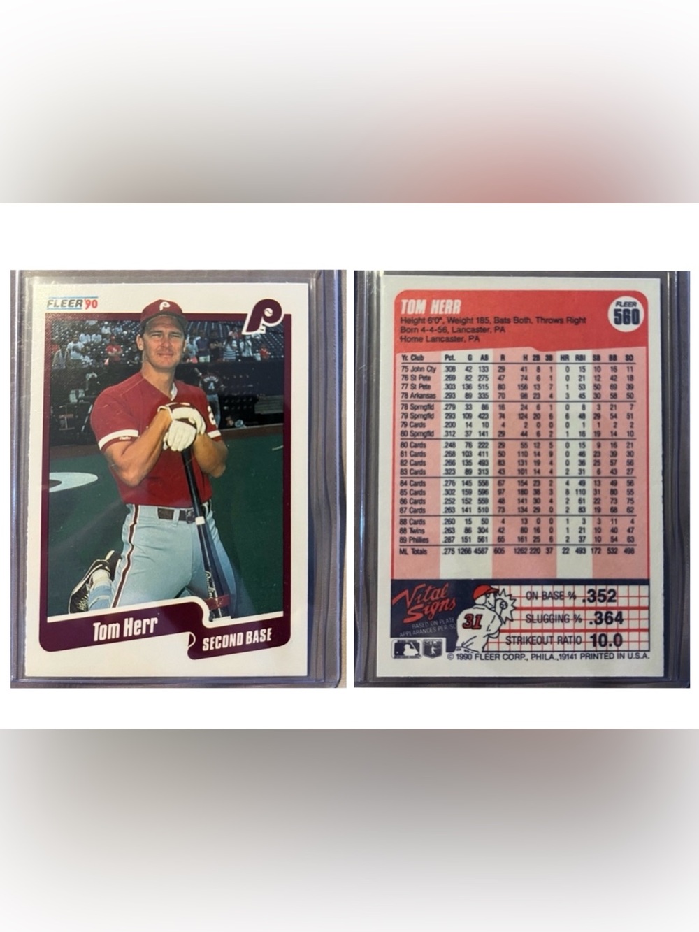 Vintage 1990 Tom Herr Fleer 560 Philadelphia Phillies MLB Baseball Trading Card